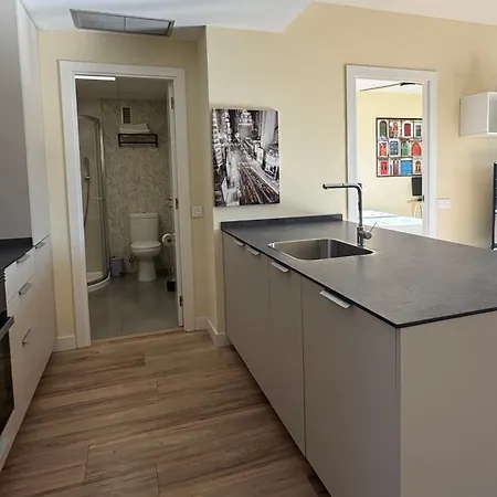 Down Town In Metro In 5 Station Straigh Wifi Ac Apartment Madrid Exterior photo